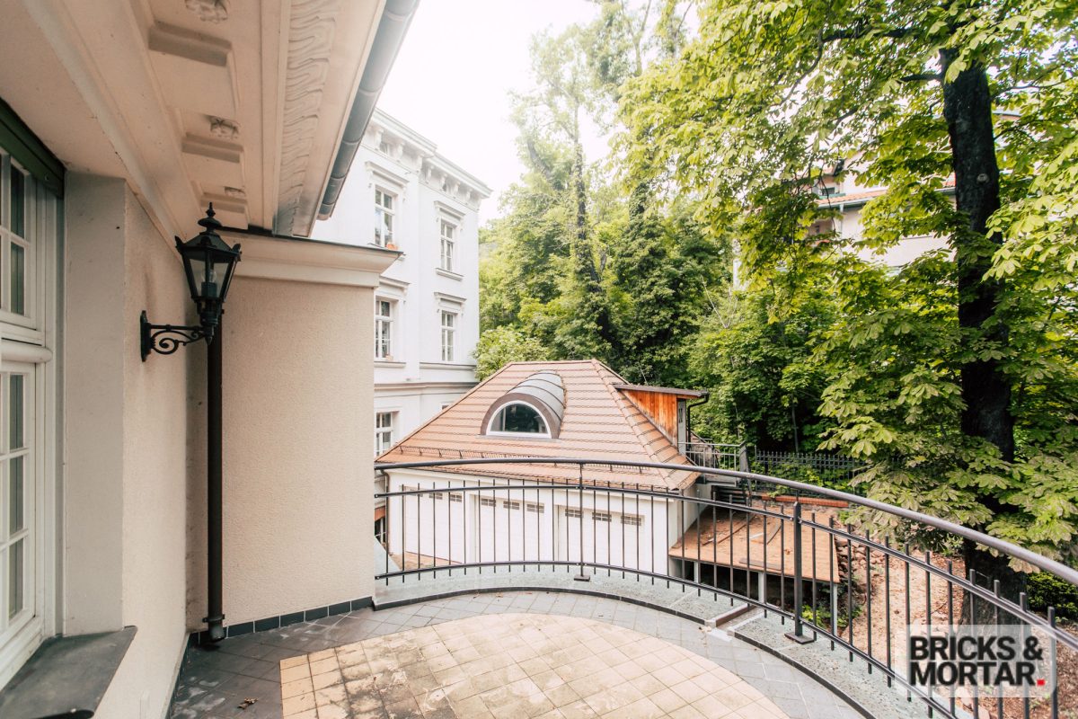 Immobilienangebot - Halle - Alle - Elegant in historischer Villa: Exklusive Wohnung mit Büro- und Praxisoption in Gehobener Lage