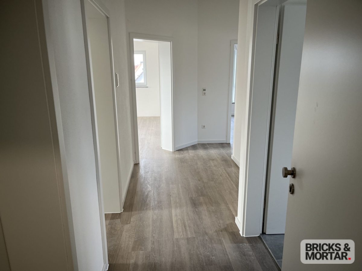 Immobilienangebot - Deiningen - Alle - "Lebe zum halben Preis" für Senioren!
 Erstbezug der großzügigen 3,5 Zimmer Wohnung mit Balkon