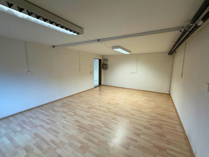 Immobilienangebot - Erftstadt - Alle - +++ Erftstadt: Lichtdurchflutetes Haus mit großem Platzangebot und ausgebautem Keller
