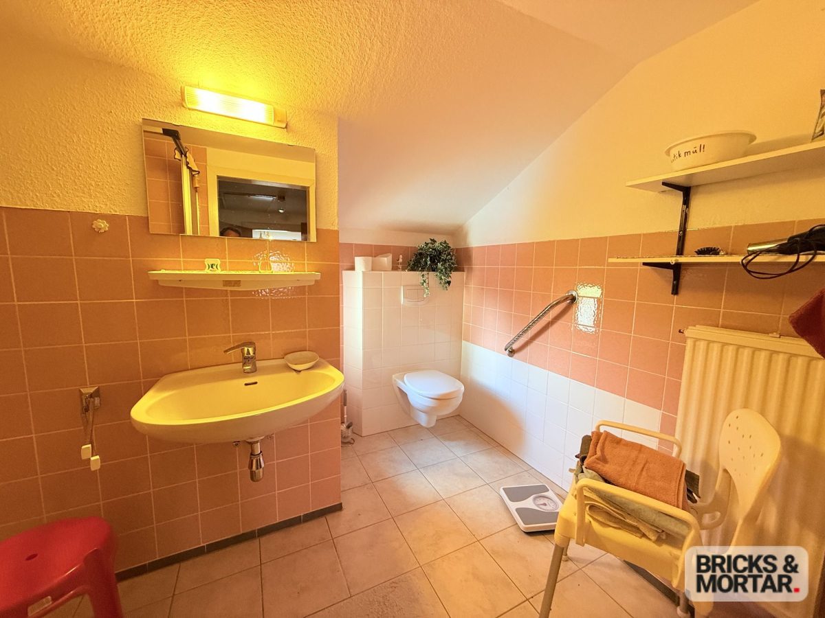 Immobilienangebot - Nordstrand - Alle - Idyllischer Resthof mit großem Grundstück und Weidefläche – Ihr Traum vom Landleben