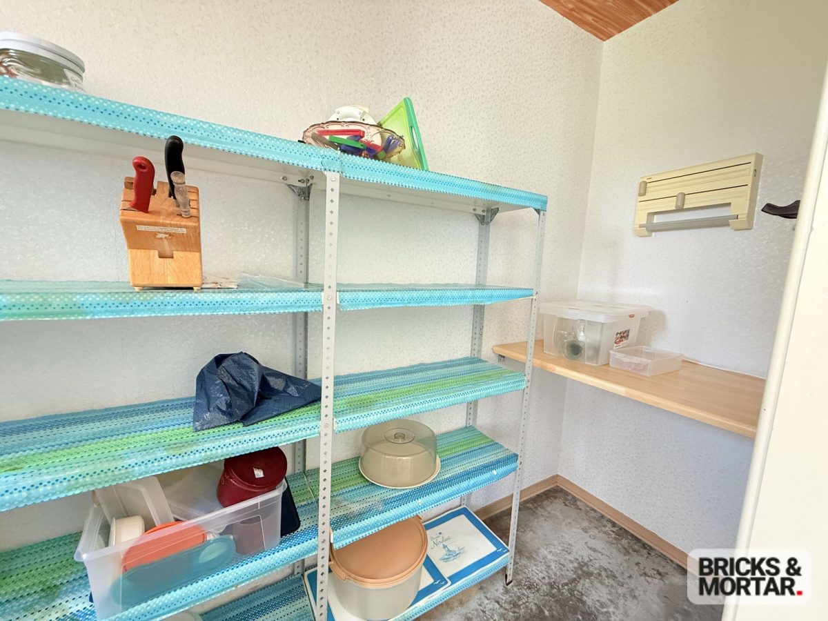 Immobilienangebot - Nordstrand - Alle - Idyllischer Resthof mit großem Grundstück und Weidefläche – Ihr Traum vom Landleben