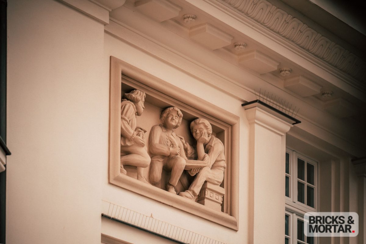 Immobilienangebot - Halle - Alle - Stilvolle Wohnung in historischer Villa: Exklusives Wohnen mit Büro- oder Praxisnutzung in erstklassiger Lage
