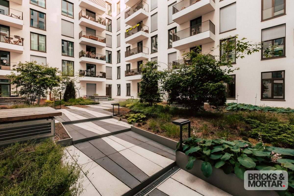 Immobilienangebot - Berlin Friedrichshain - Alle - Exklusives Wohnen an der Spree: 4-Zimmer-Wohnung mit Concierge-Service und stilvollem Ambiente