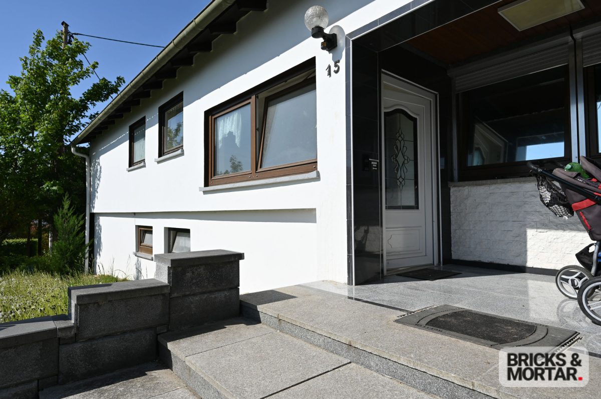 Immobilienangebot - Langenau / Albeck - Alle - Charmantes Haus mit Geschichte sucht Zukunft, 819m² Grund warten auf neues Leben