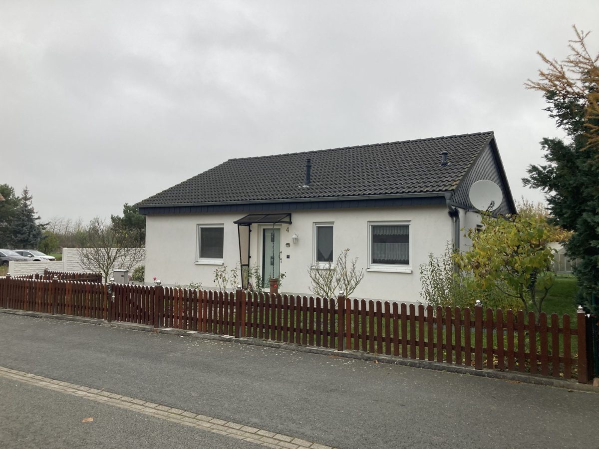 Immobilienangebot - Thalheim - Alle - Kleines Paradies gesucht? 3-Zimmer-Bungalow mit Garten und Flair!