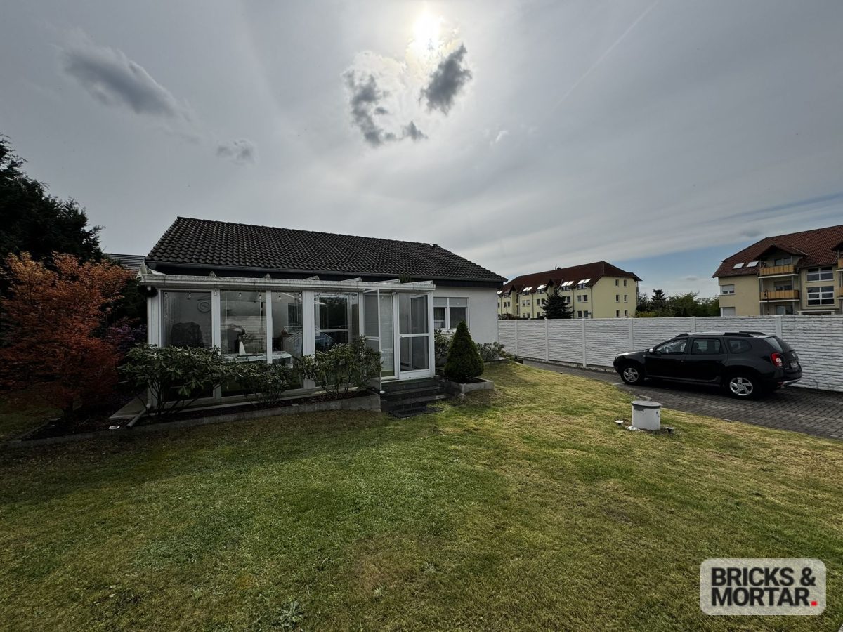 Immobilienangebot - Thalheim - Alle - Kleines Paradies gesucht? 3-Zimmer-Bungalow mit Garten und Flair!