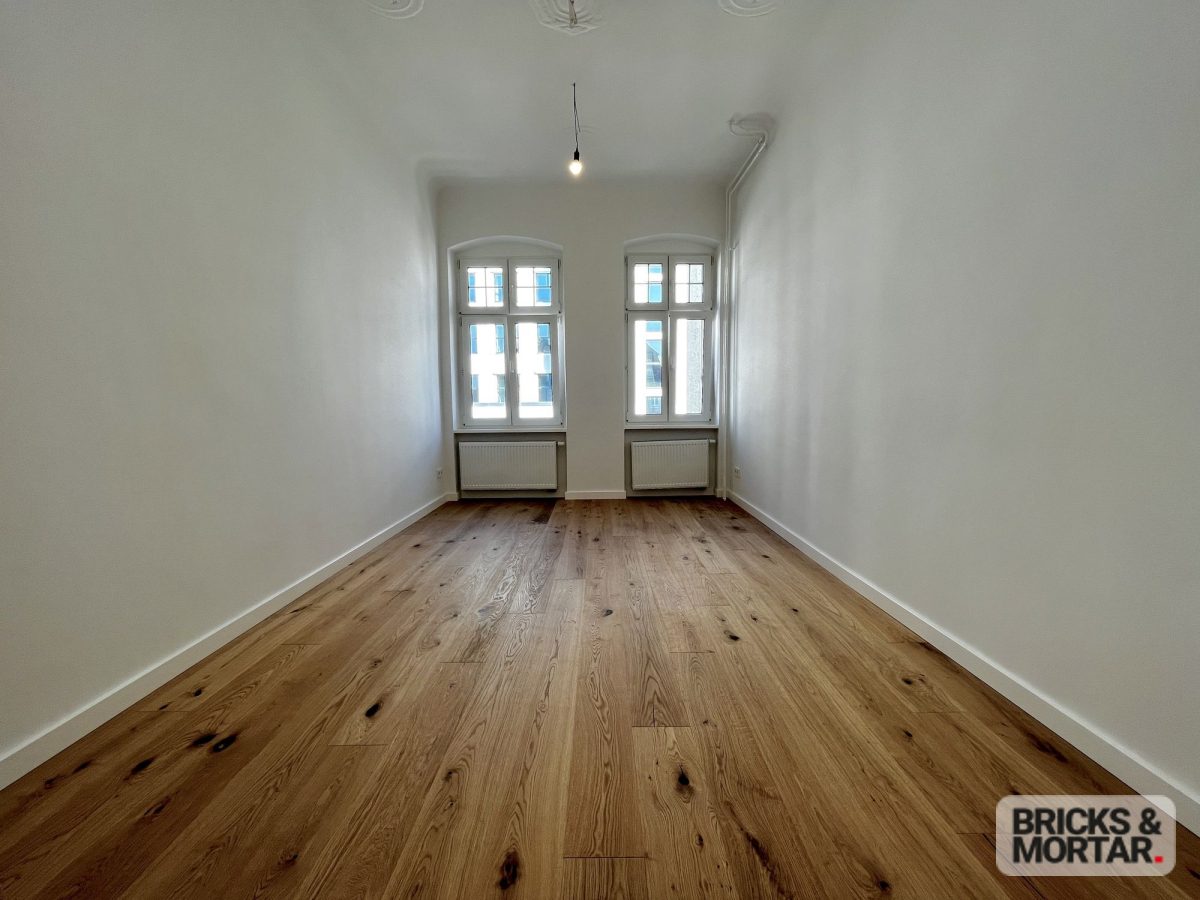 Immobilienangebot - Berlin - Alle - Erstbezug nach Sanierung in Charlottenburg:4-Zimmer Altbauwohnung,2 Bäder und Balkon am Funkturm