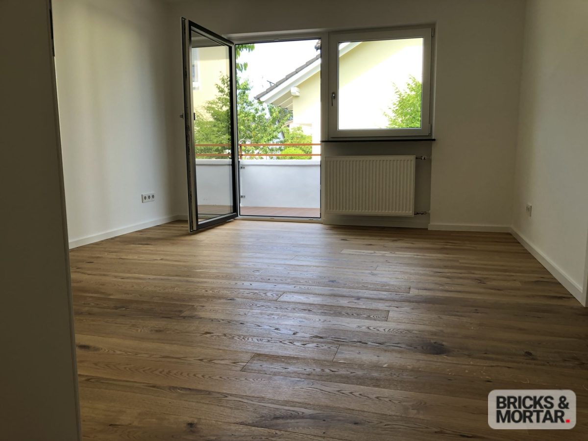 Immobilienangebot - Berlin - Alle - Erstbezug nach Sanierung in Berlin-Westend: 2,5-Zimmer Wohnung mit Balkon und Lift