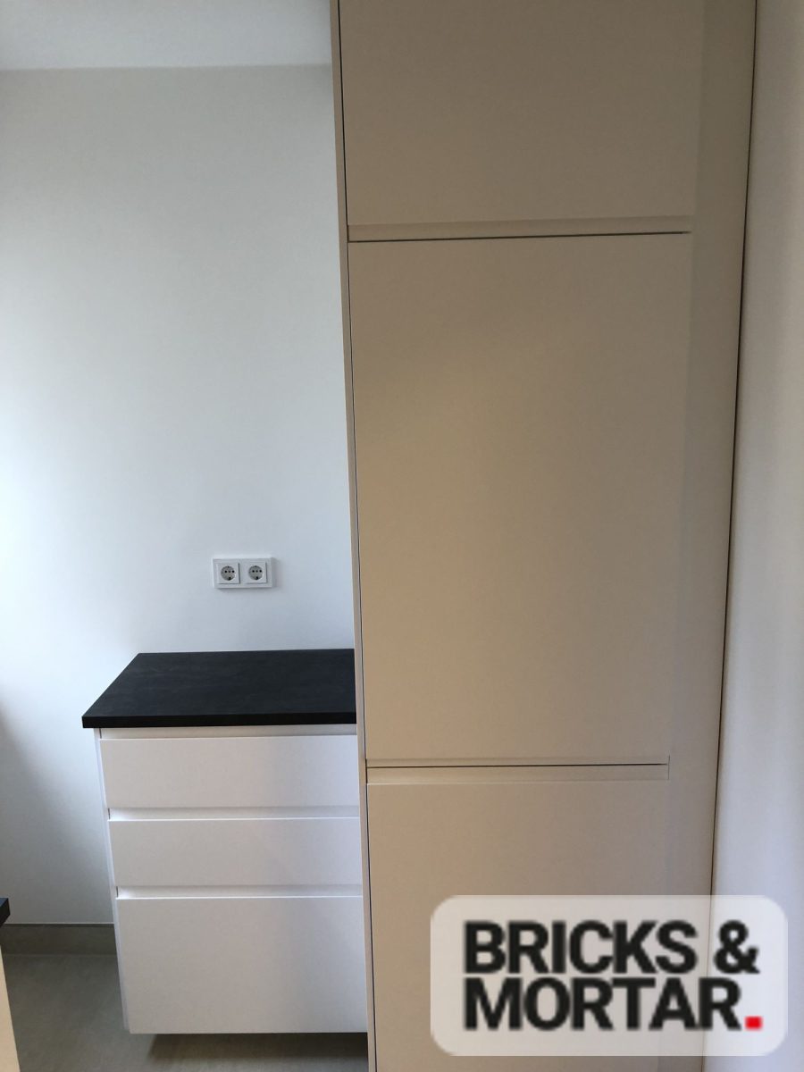 Immobilienangebot - Berlin - Alle - Erstbezug nach Sanierung in Berlin-Westend: 2,5-Zimmer Wohnung mit Balkon und Lift