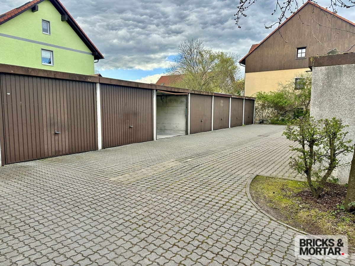 Immobilienangebot - Machern - Alle - Viel Platz auf zwei Ebenen – Maisonettewohnung mit Balkon, Garage und Keller