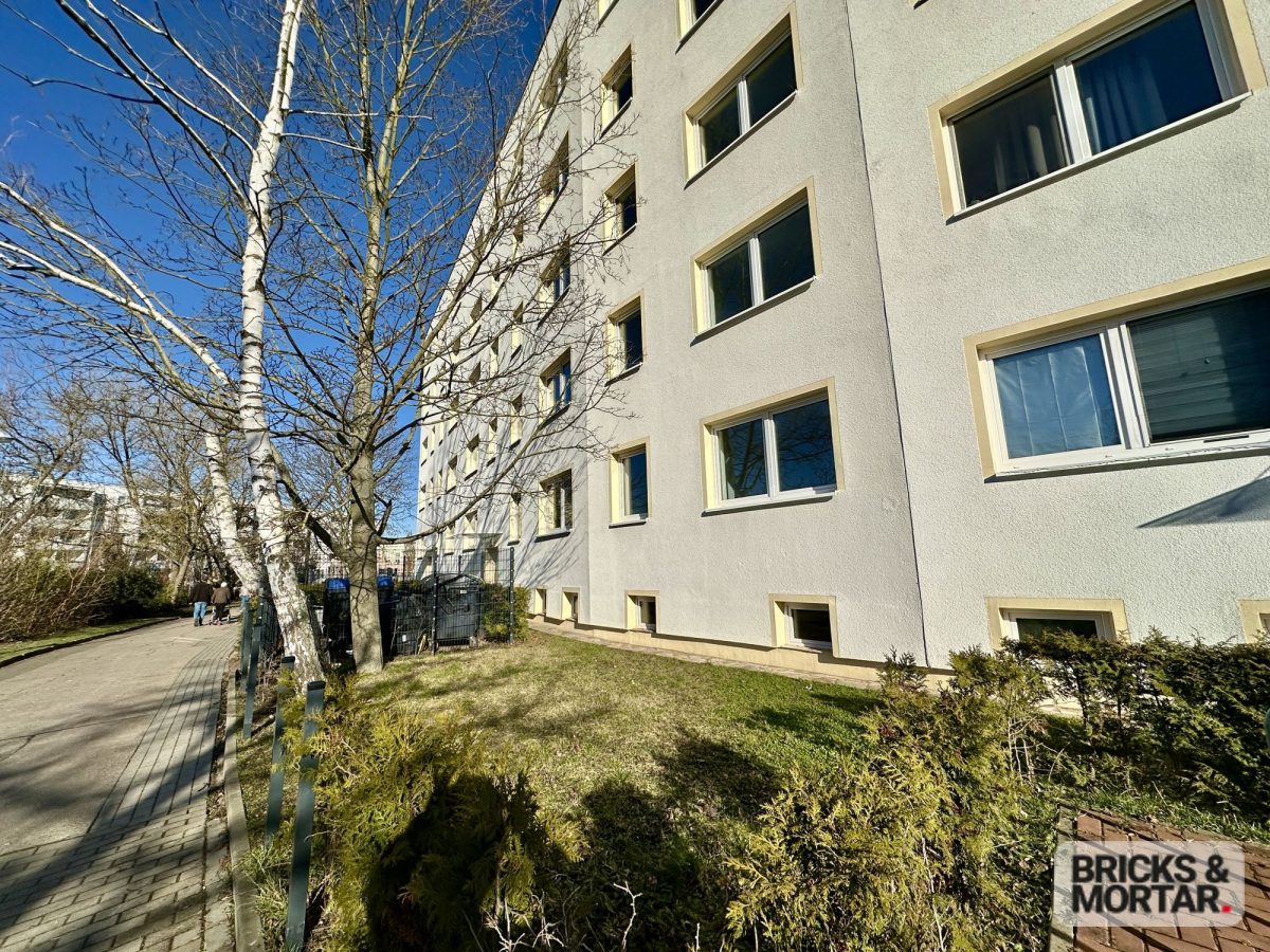 Immobilienangebot - Halle - Alle - Lichtdurchflutete 3-Zimmer-Wohnung mit Balkon und moderner Einbauküche