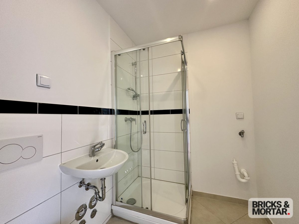 Immobilienangebot - Halle - Alle - Lichtdurchflutete 3-Zimmer-Wohnung mit Balkon und moderner Einbauküche