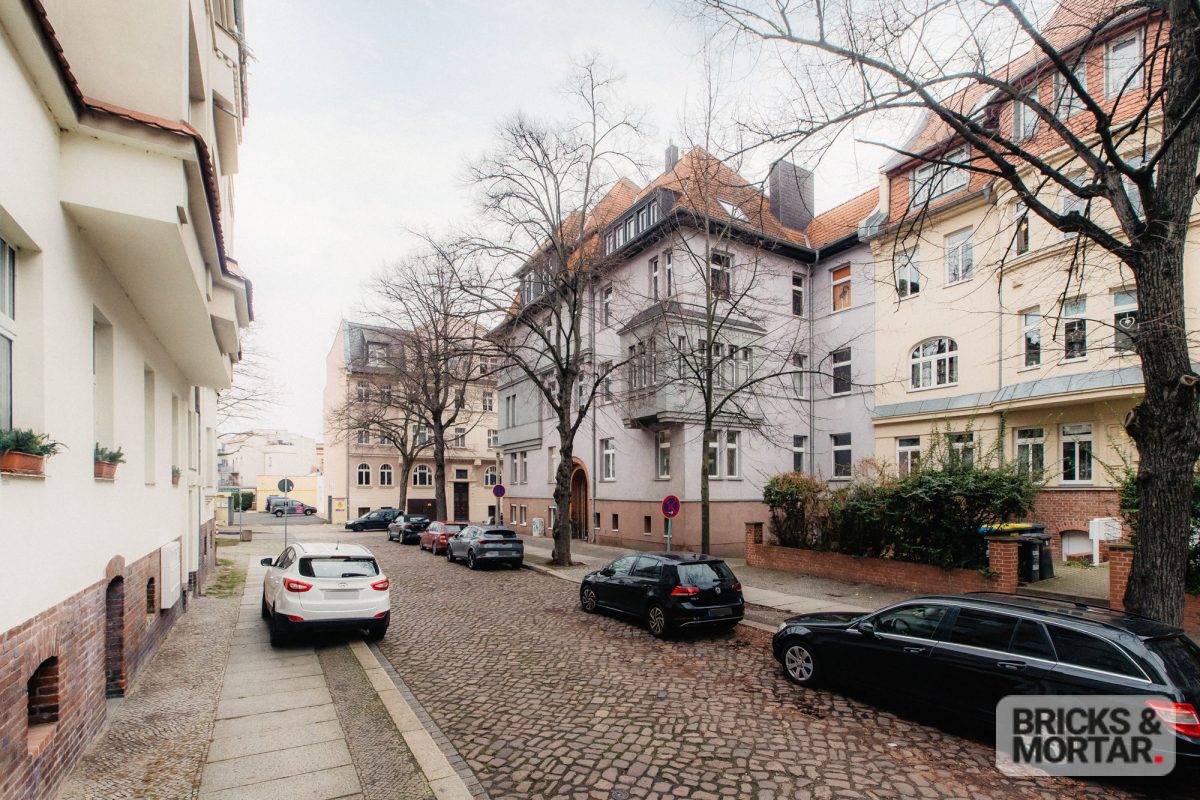 Immobilienangebot - Halle - Alle - Zeitgemäßes Wohnen mit Charme: Helle Hochparterre-Wohnung mit hochwertiger Ausstattung