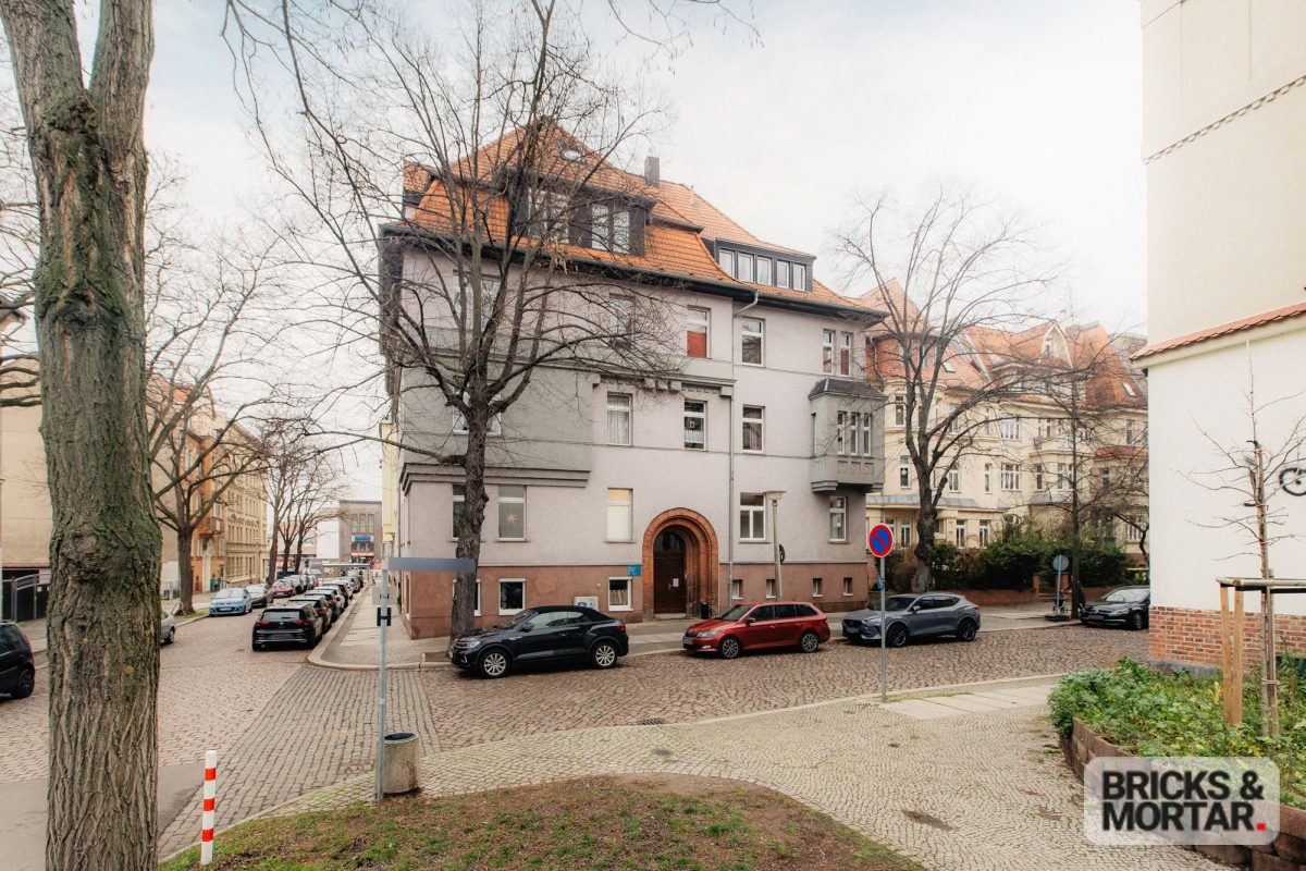 Immobilienangebot - Halle - Alle - Zeitgemäßes Wohnen mit Charme: Helle Hochparterre-Wohnung mit hochwertiger Ausstattung