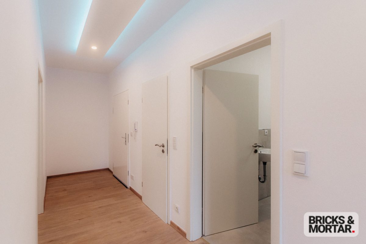 Immobilienangebot - Halle - Alle - Zeitgemäßes Wohnen mit Charme: Helle Hochparterre-Wohnung mit hochwertiger Ausstattung