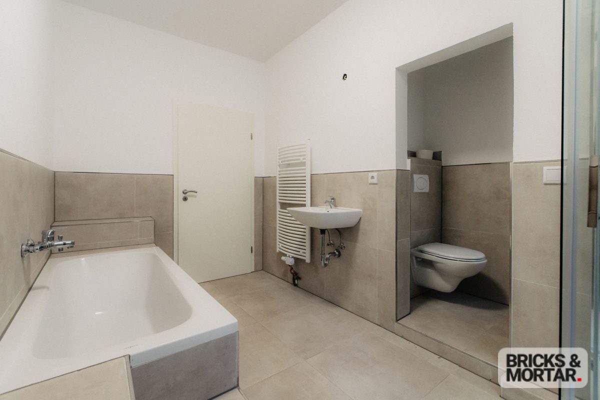 Immobilienangebot - Halle - Alle - Zeitgemäßes Wohnen mit Charme: Helle Hochparterre-Wohnung mit hochwertiger Ausstattung