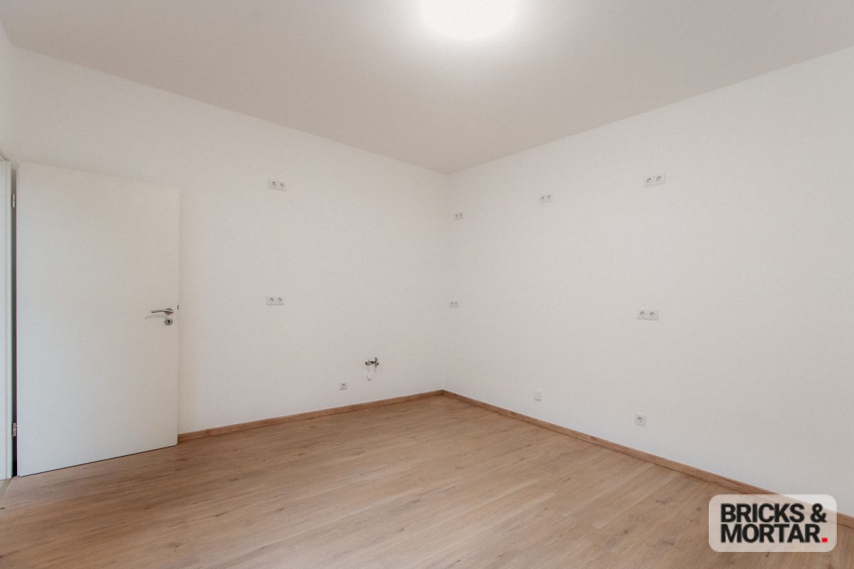 Immobilienangebot - Halle - Alle - Zeitgemäßes Wohnen mit Charme: Helle Hochparterre-Wohnung mit hochwertiger Ausstattung