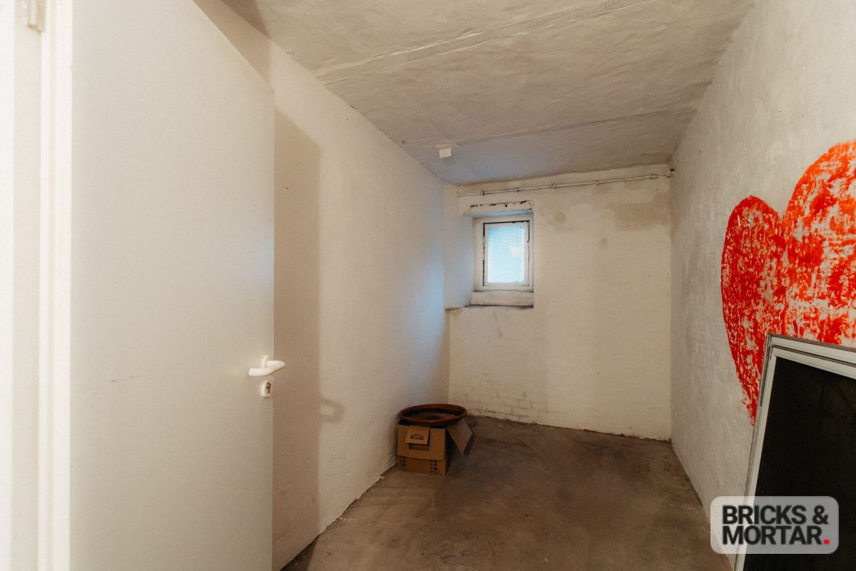 Immobilienangebot - Halle - Alle - Zeitgemäßes Wohnen mit Charme: Helle Hochparterre-Wohnung mit hochwertiger Ausstattung