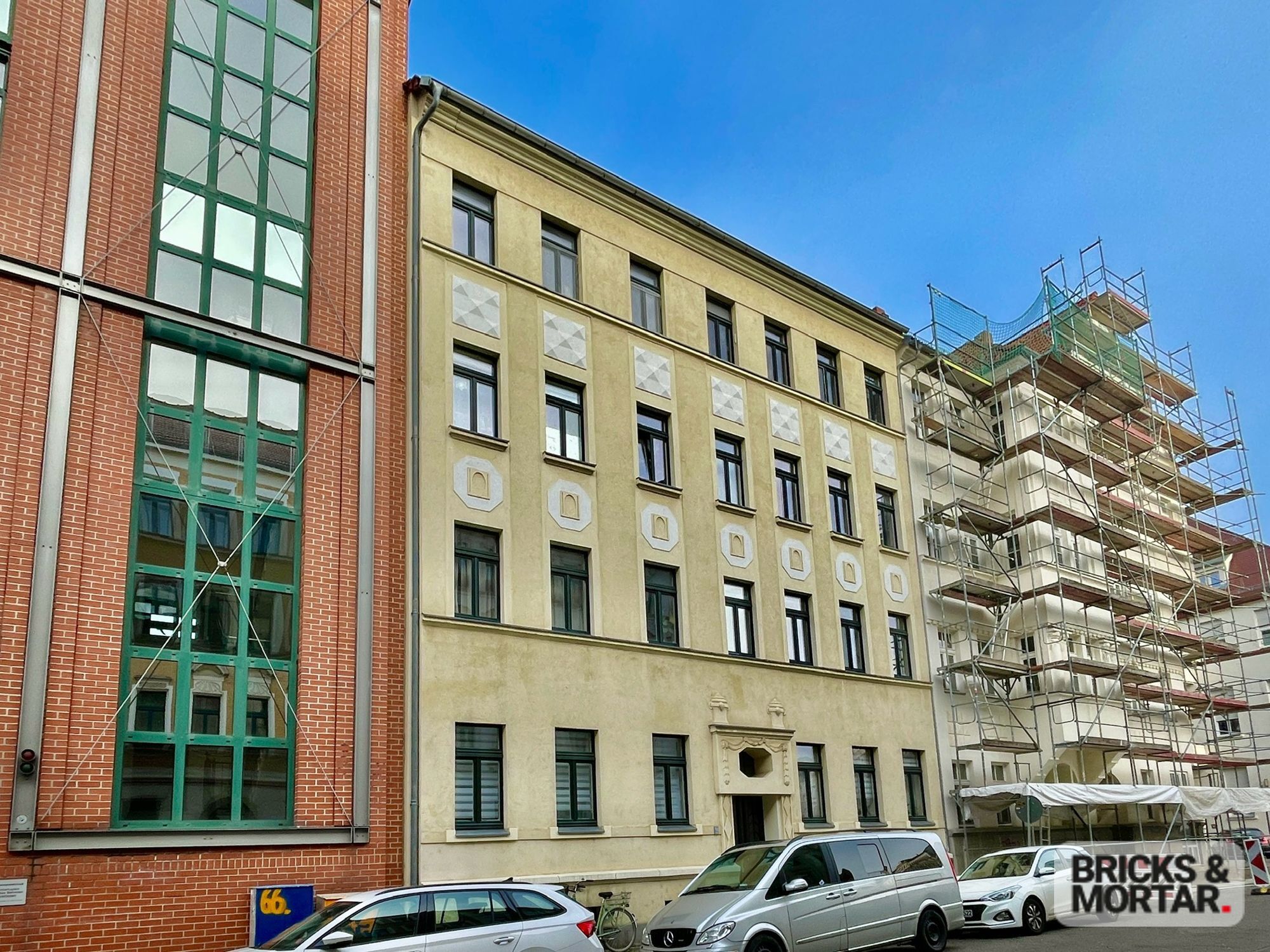 Immobilienangebot - Leipzig / Stötteritz - Alle - Charmantes Wohnen im Altbau-Stil: Drei-Zimmer-Wohnung mit Balkon und zeitgemäßer Ausstattung