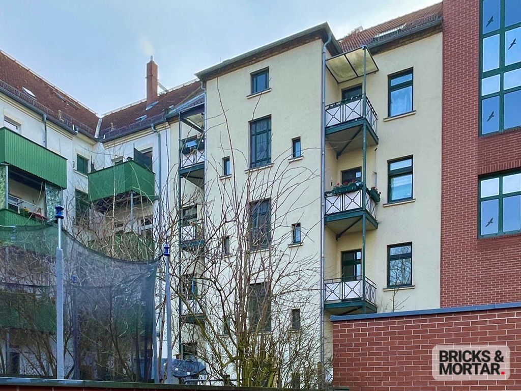 Immobilienangebot - Leipzig / Stötteritz - Alle - Charmantes Wohnen im Altbau-Stil: Drei-Zimmer-Wohnung mit Balkon und zeitgemäßer Ausstattung