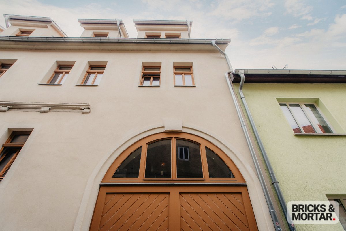 Immobilienangebot - Sangerhausen - Alle - Komplett vermietetes Mehrfamilienhaus mit 6 barrierefreien Wohnungen und Stellplätzen in Sangerhausen