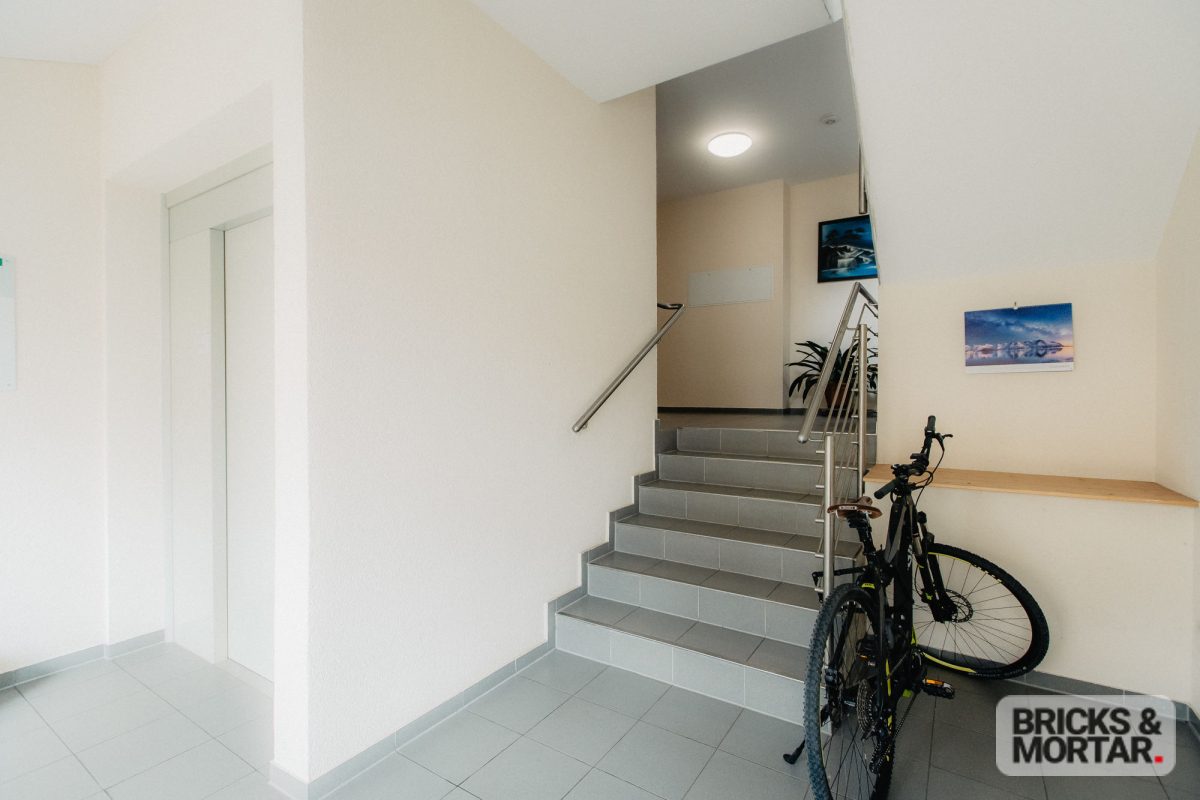 Immobilienangebot - Sangerhausen - Alle - Komplett vermietetes Mehrfamilienhaus mit 6 barrierefreien Wohnungen und Stellplätzen in Sangerhausen