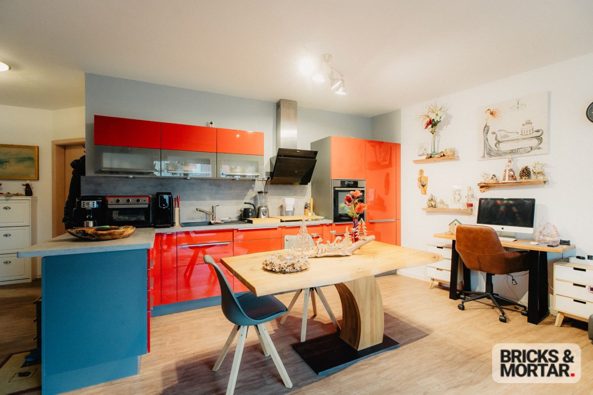 Immobilienangebot - Sangerhausen - Alle - Komplett vermietetes Mehrfamilienhaus mit 6 barrierefreien Wohnungen und Stellplätzen in Sangerhausen