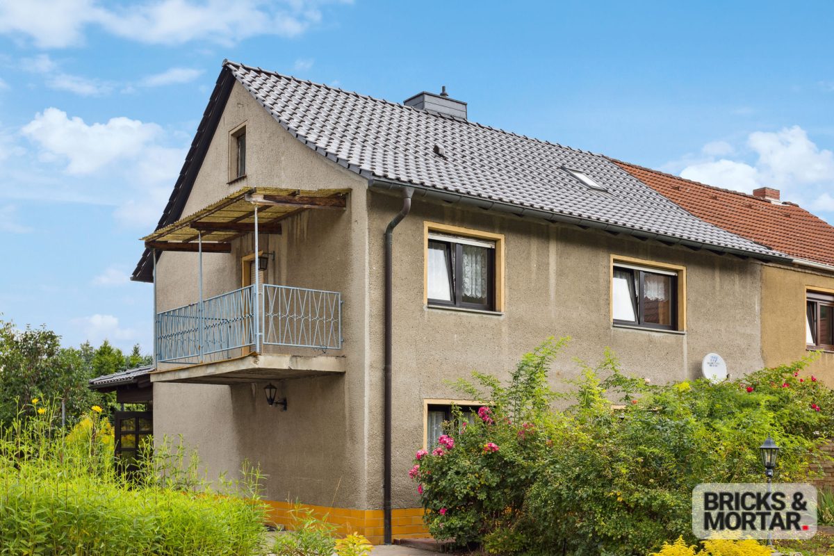 Immobilienangebot - Querfurt - Alle - Attraktive Doppelhaushälfte in Querfurt – Ideal gelegen, großzügig und komfortabel.