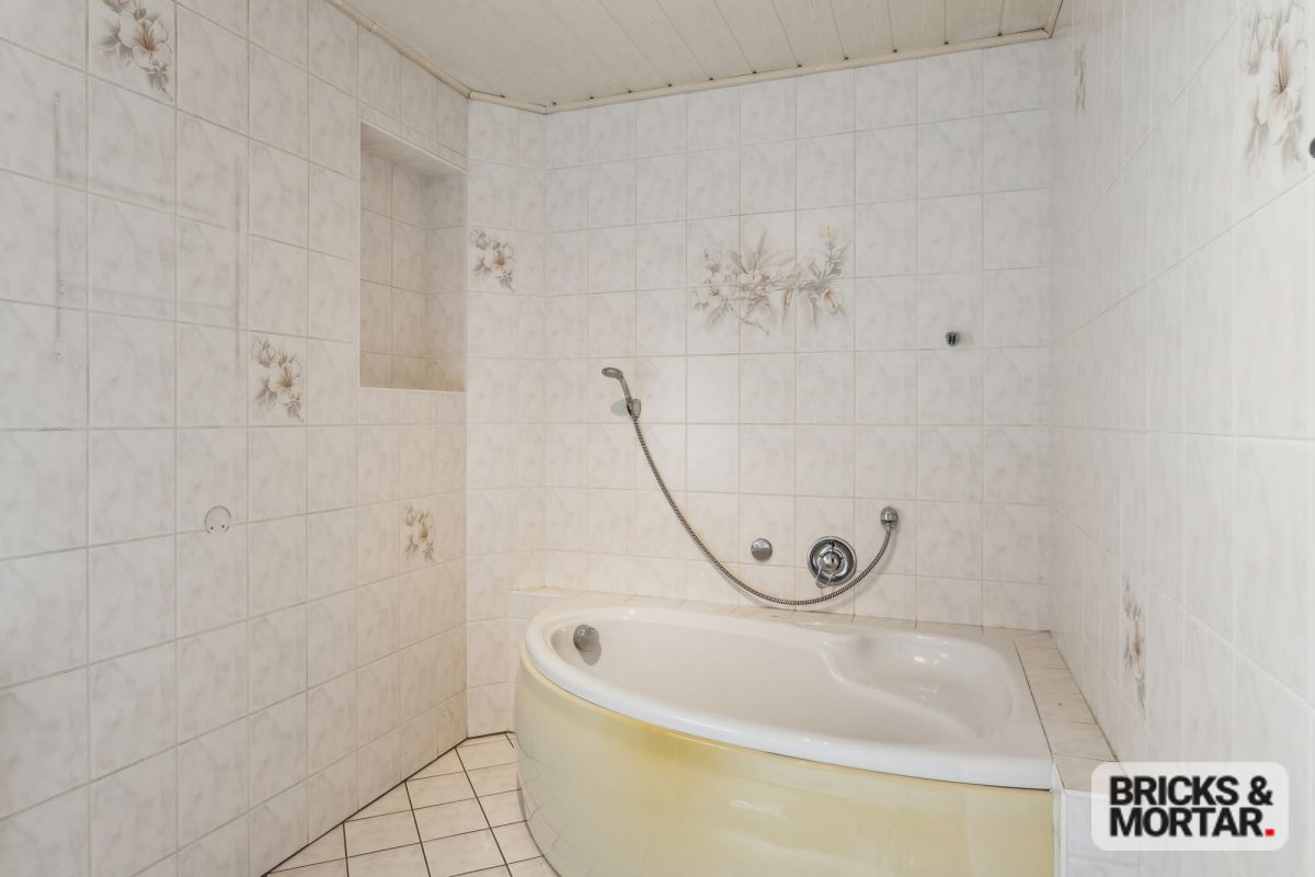 Immobilienangebot - Querfurt - Alle - Attraktive Doppelhaushälfte in Querfurt – Ideal gelegen, großzügig und komfortabel.