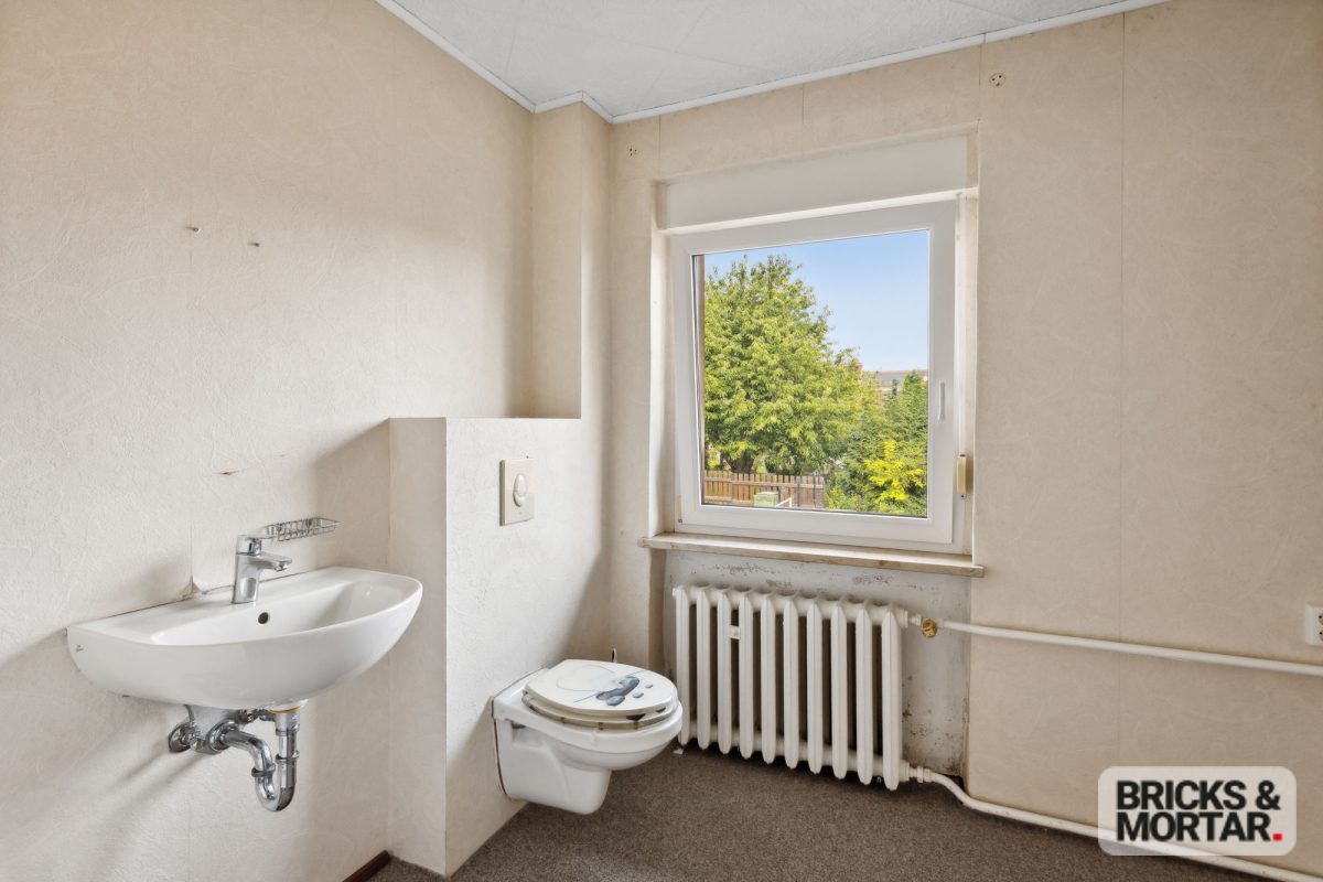 Immobilienangebot - Querfurt - Alle - Attraktive Doppelhaushälfte in Querfurt – Ideal gelegen, großzügig und komfortabel.