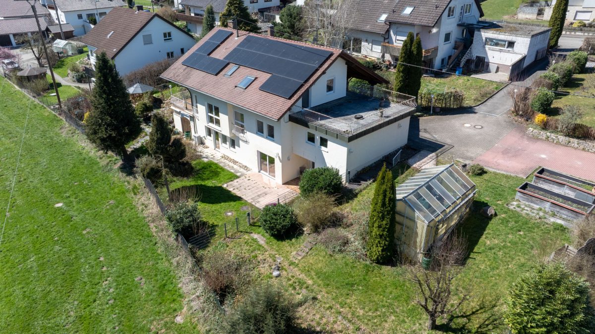 Immobilienangebot - Weißenhorn - Alle - Platz für die ganze Familie! Einfamilienhaus mit ELW und Garten zum Verlieben