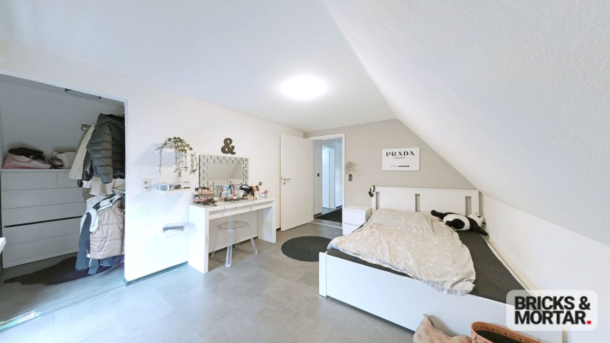 Immobilienangebot - Dillingen an der Donau / Schretzheim - Alle - Ihr neues Zuhause in Dillingen/Schretzheim – großzügig, modernisiert, familienfreundlich