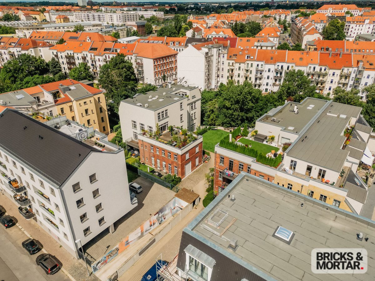 Immobilienangebot - Leipzig - Alle - Ikonisches Penthouse-Loft mit Atrium & Kamin - Bezugsfrei