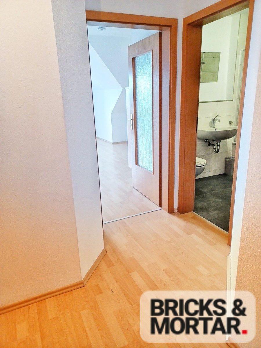 Immobilienangebot - Niederau - Alle - +++ Schöne 1-Zimmer-Wohnung nahe Meißen, mit Balkon und ordentlich Stauraum zu verkaufen +++