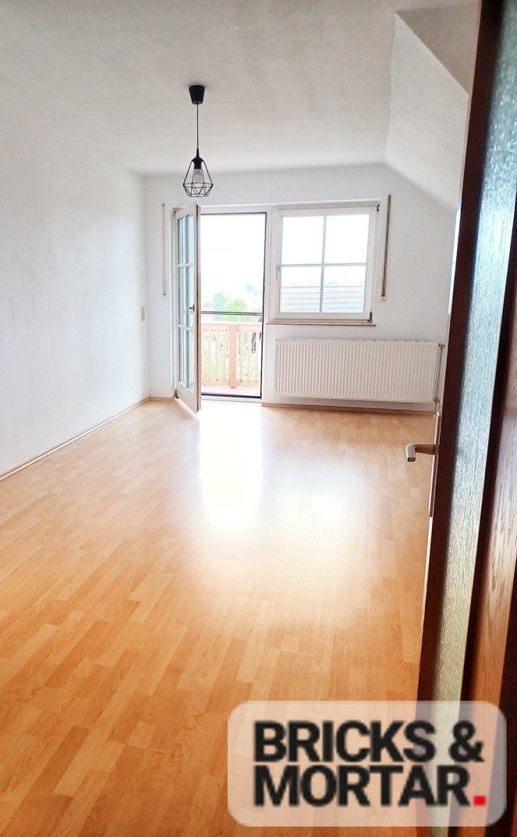 Immobilienangebot - Niederau - Alle - +++ Schöne 1-Zimmer-Wohnung nahe Meißen, mit Balkon und ordentlich Stauraum zu verkaufen +++