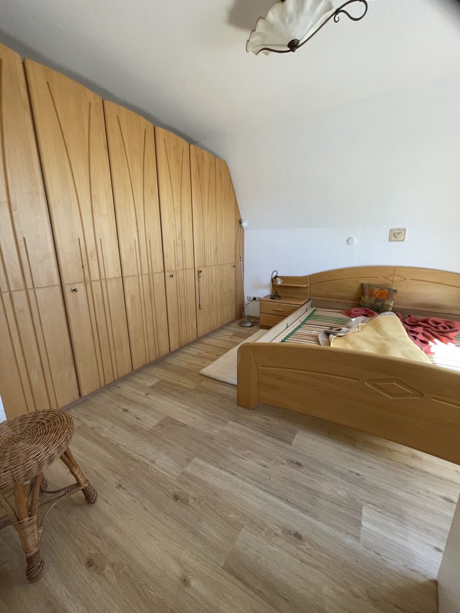 Immobilienangebot - Varel - Alle - **** Ihre Traumimmobilie ****
!!!          Provisionsfrei         !!!!
Exklusives, individuelles Einfamilienhaus mit Doppelgarage in Varel