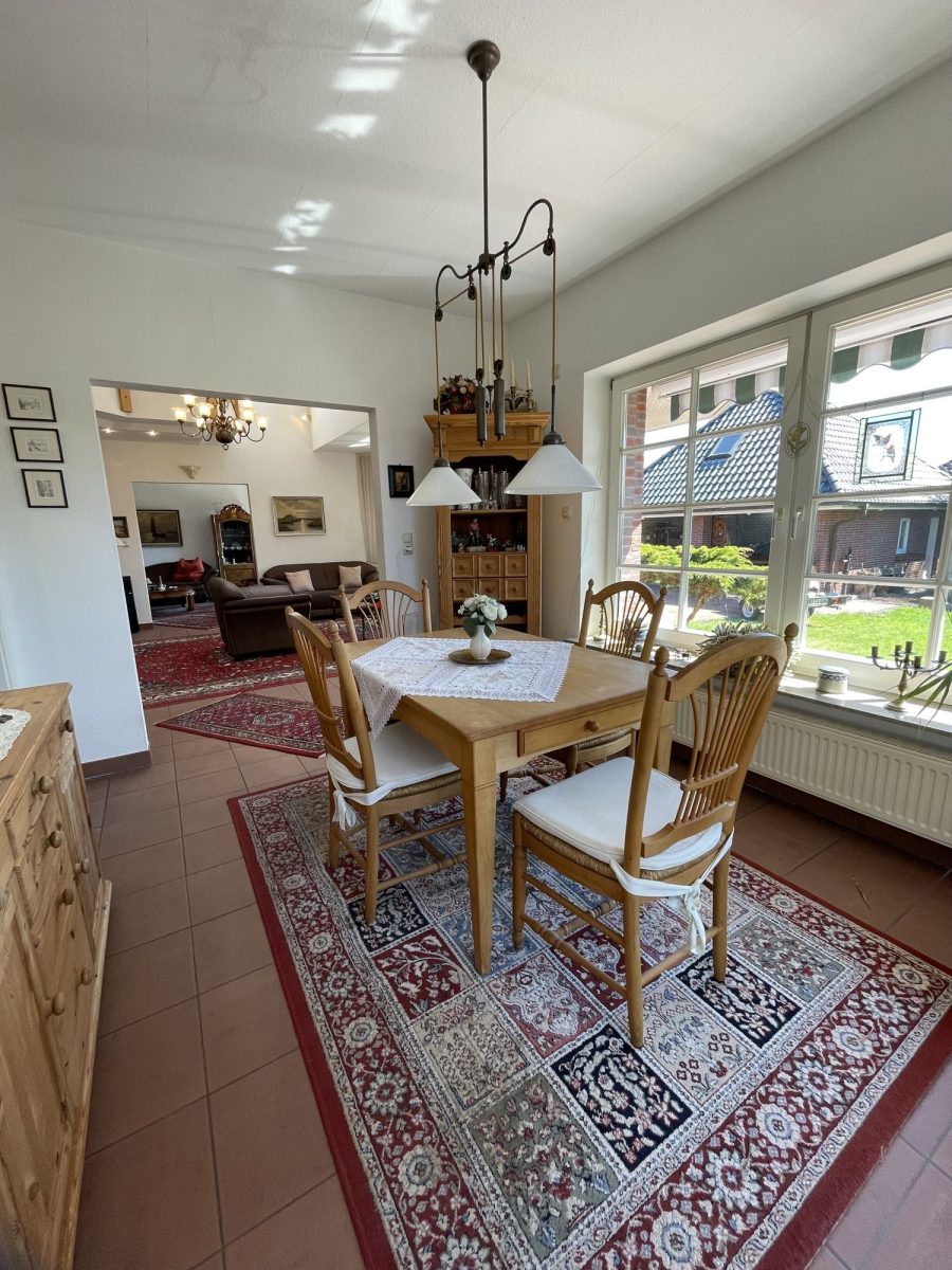 Immobilienangebot - Varel - Alle - **** Ihre Traumimmobilie ****
!!!          Provisionsfrei         !!!!
Exklusives, individuelles Einfamilienhaus mit Doppelgarage in Varel