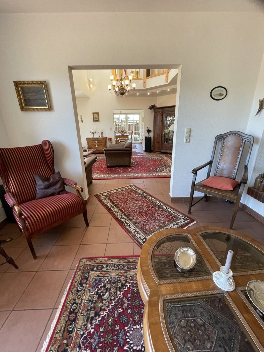 Immobilienangebot - Varel - Alle - **** Ihre Traumimmobilie ****
!!!          Provisionsfrei         !!!!
Exklusives, individuelles Einfamilienhaus mit Doppelgarage in Varel
