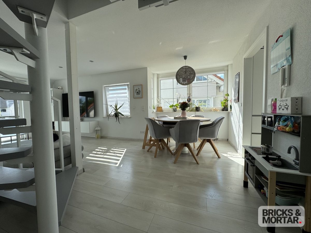 Immobilienangebot - Zimmern ob Rottweil - Alle - Maisonette-Traum mit großem Sonnenbalkon