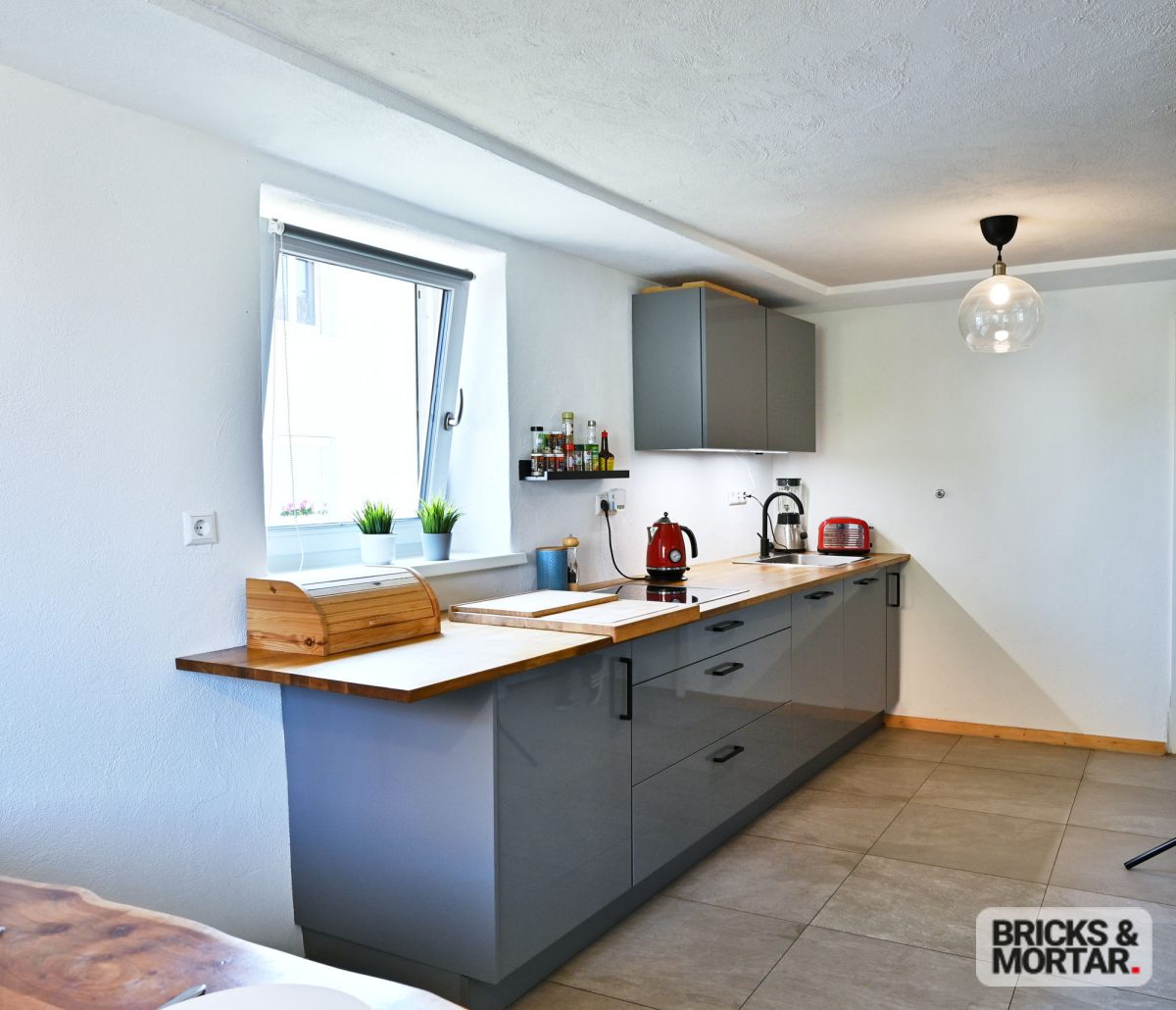 Immobilienangebot - Jettingen-Scheppach - Alle - Familientraum in Jettingen: Bauernhaus mit großem Grundstück, Scheune & Top - Anbindung A8