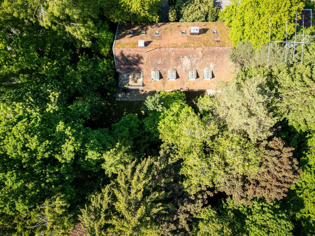 Immobilienangebot - Traunreut - Grundstücke - ***Vielseitiges Grundstück mit historischem Bestandshaus in Traunreut – 1.700 m² Potenzial***