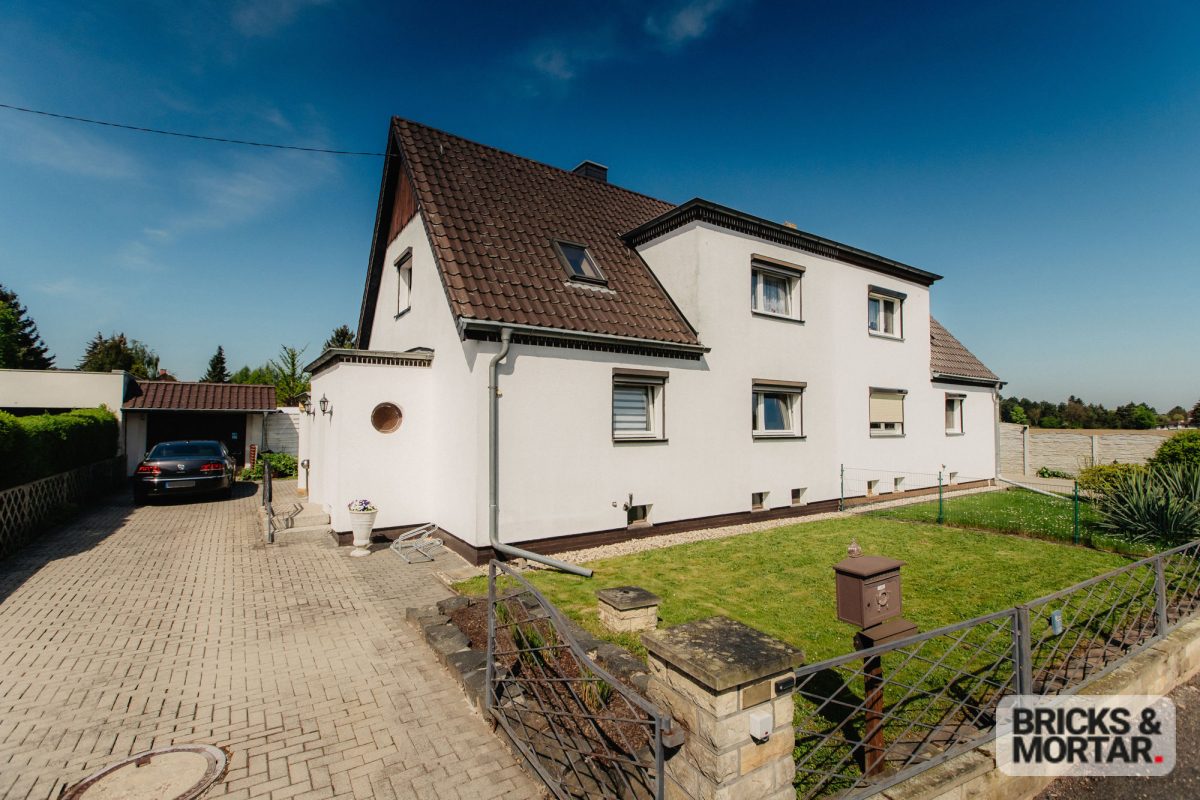 Immobilienangebot - Leipzig / Knautkleeberg - Alle - Liebevoll gepflegte Doppelhaushälfte mit Gartenparadies und vielen kleinen Besonderheiten