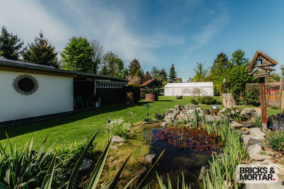 Immobilienangebot - Leipzig / Knautkleeberg - Alle - Liebevoll gepflegte Doppelhaushälfte mit Gartenparadies und vielen kleinen Besonderheiten