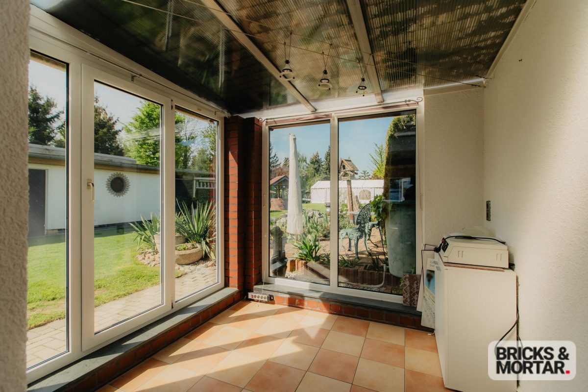 Immobilienangebot - Leipzig / Knautkleeberg - Alle - Liebevoll gepflegte Doppelhaushälfte mit Gartenparadies und vielen kleinen Besonderheiten