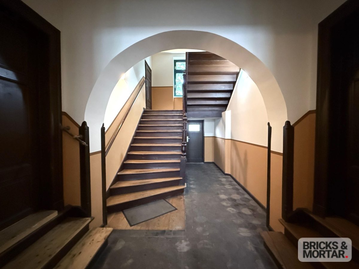 Immobilienangebot - Leipzig / Gohlis-Süd - Alle - Charmante 2-Zimmer-Wohnung in denkmalgeschütztem Altbau mit Südbalkon in Leipzig