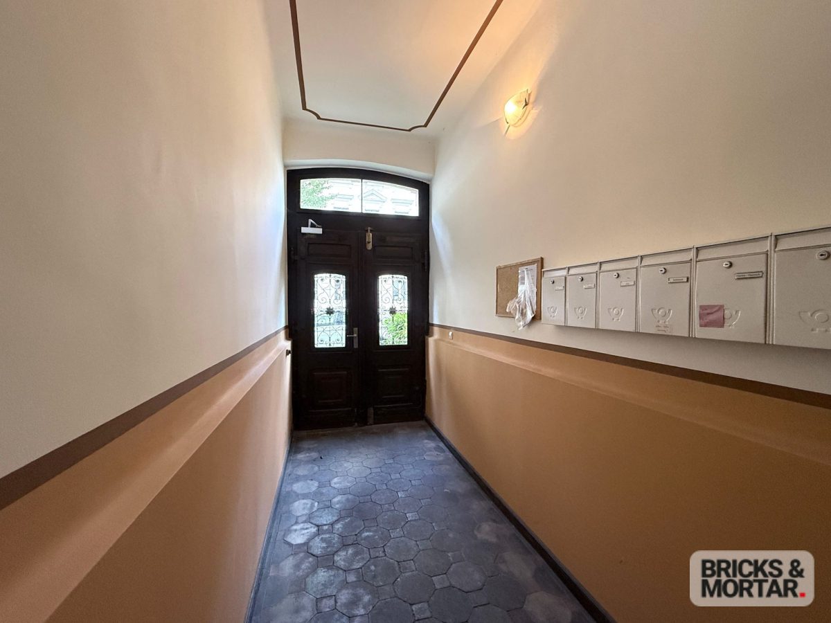 Immobilienangebot - Leipzig / Gohlis-Süd - Alle - Charmante 2-Zimmer-Wohnung in denkmalgeschütztem Altbau mit Südbalkon in Leipzig