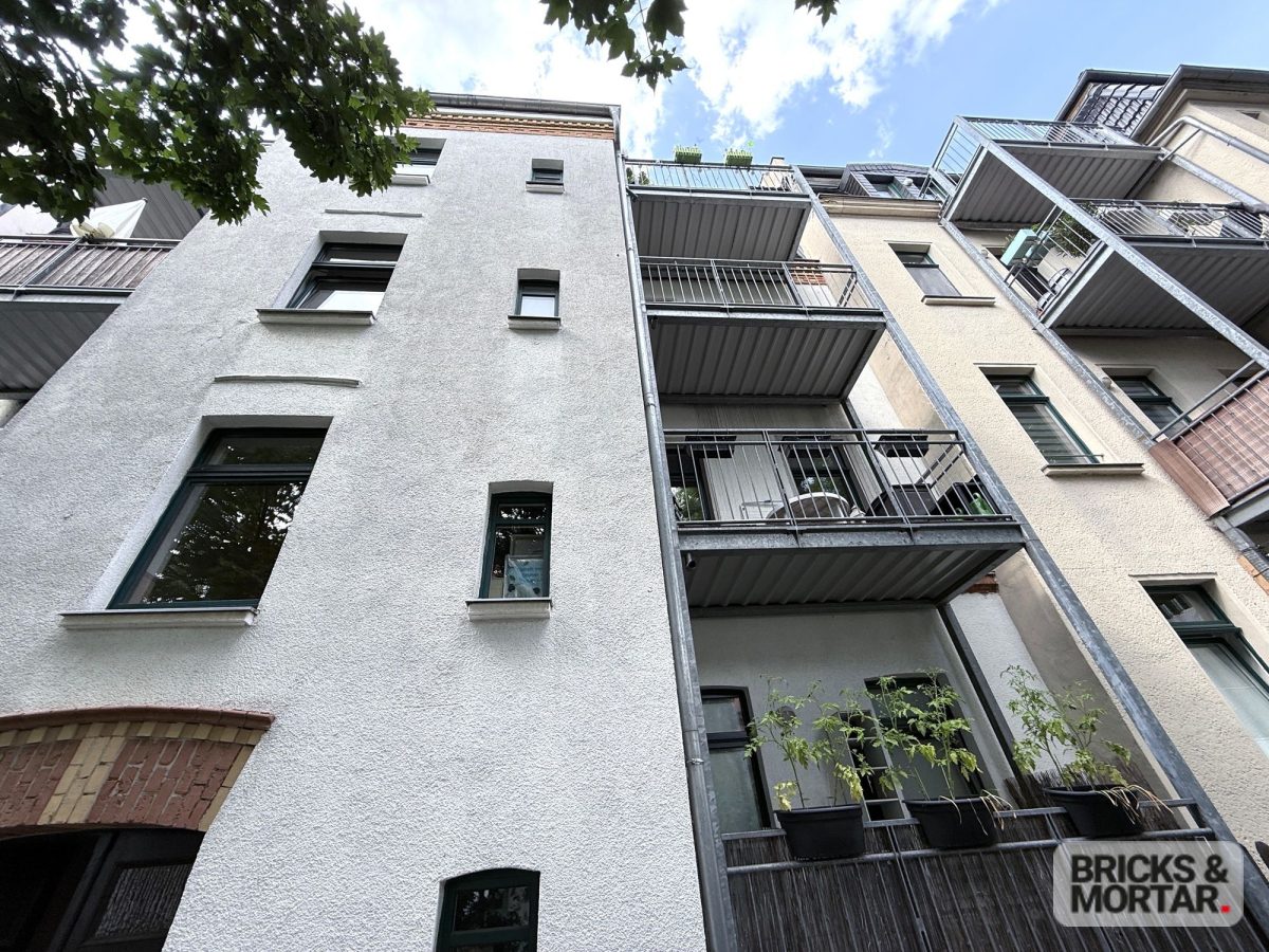 Immobilienangebot - Leipzig / Gohlis-Süd - Alle - Charmante 2-Zimmer-Wohnung in denkmalgeschütztem Altbau mit Südbalkon in Leipzig