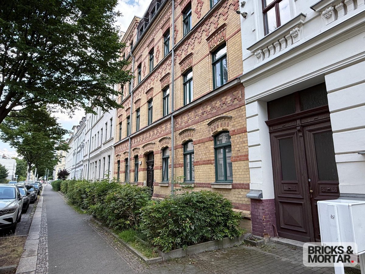 Immobilienangebot - Leipzig / Gohlis-Süd - Alle - Charmante 2-Zimmer-Wohnung in denkmalgeschütztem Altbau mit Südbalkon in Leipzig