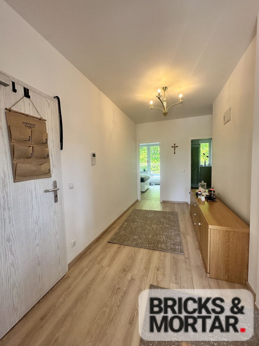 Immobilienangebot - Dresden - Alle - tolle 2 Zimmer Penthousewohnung in beliebten Stadtteil Bühlau!
