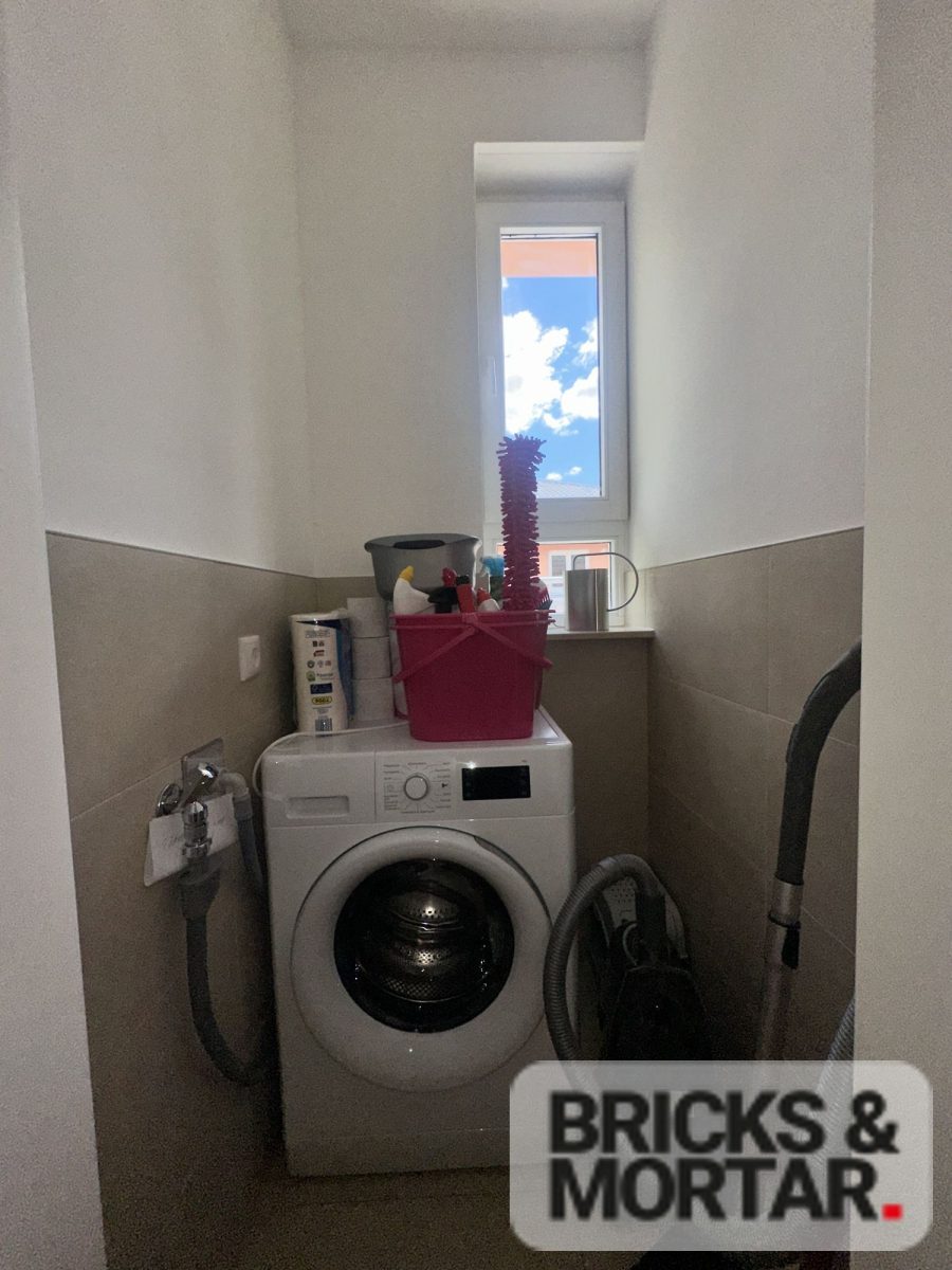 Immobilienangebot - Dresden - Alle - tolle 2 Zimmer Penthousewohnung in beliebten Stadtteil Bühlau!